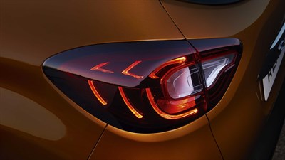 Renault CAPTUR - Zoom sur le phare arrière de la voiture