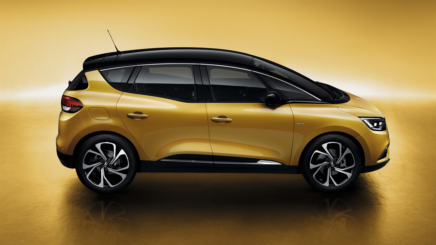 Renault SCENIC - Vue de profil